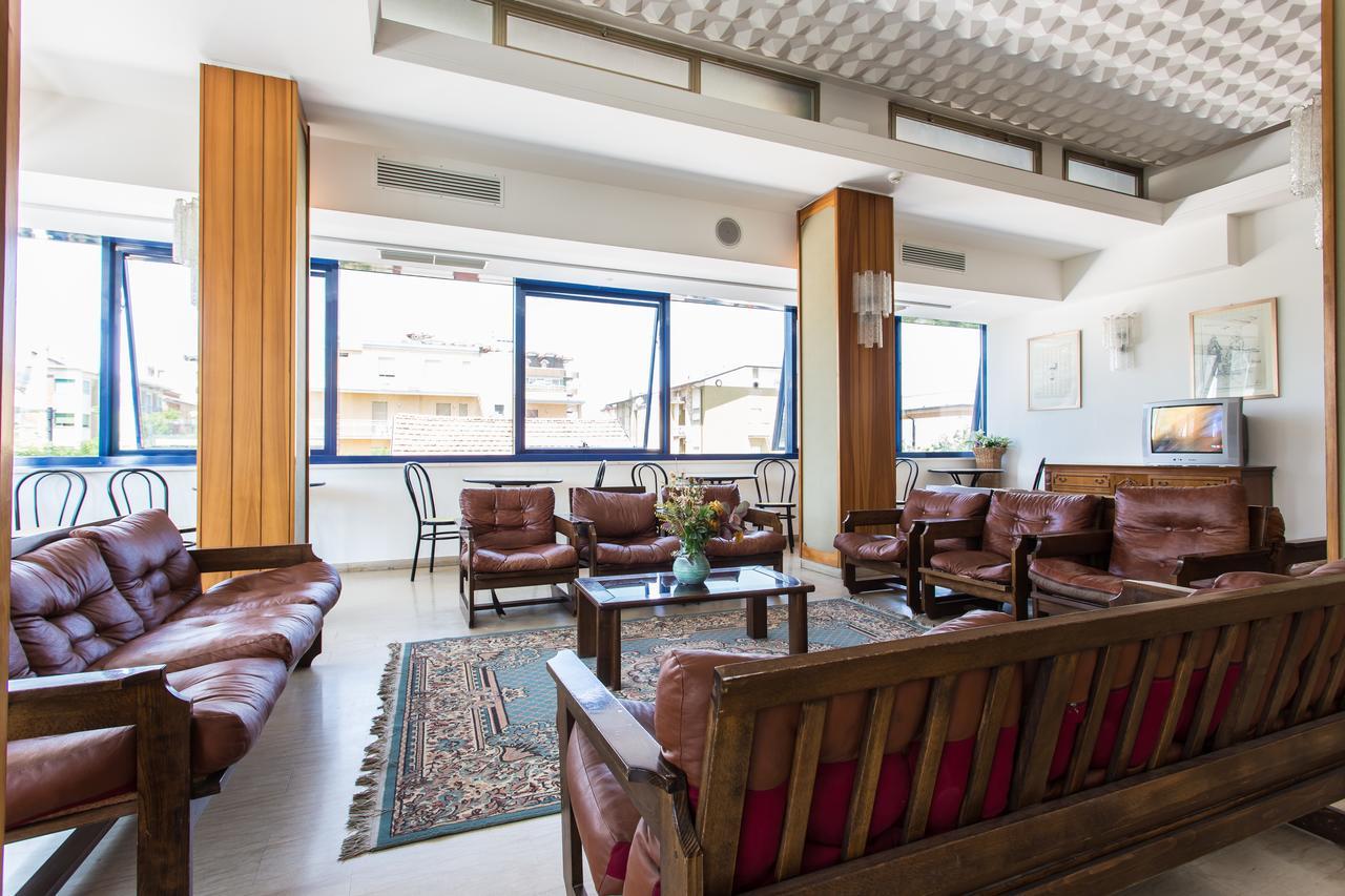 Hotel Miramare Gatteo a Mare Bagian luar foto